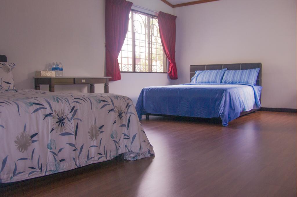 Bike And Tours Bed And Breakfast Lahad Datu Oda fotoğraf