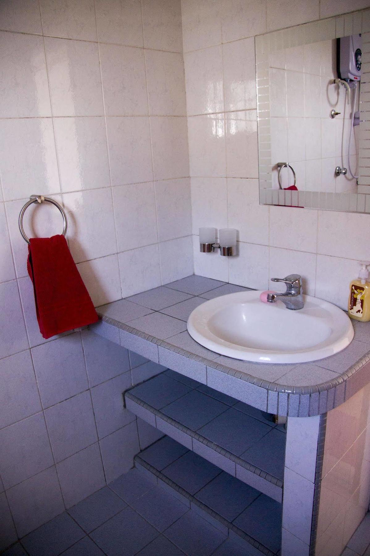 Bike And Tours Bed And Breakfast Lahad Datu Dış mekan fotoğraf